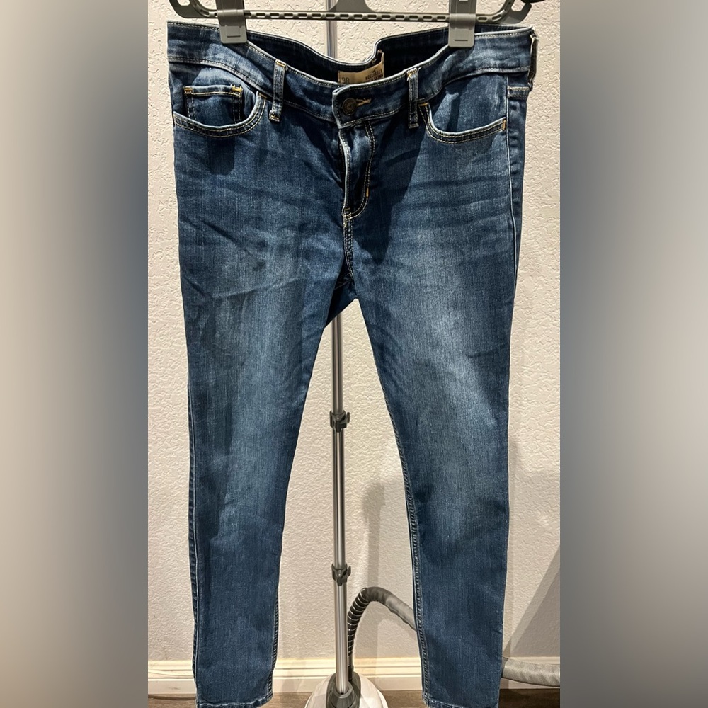 Women/Junior Hollister Super skinny jeans size 9R
